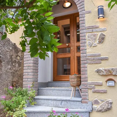 Elba Borgo Di Latrano Daire