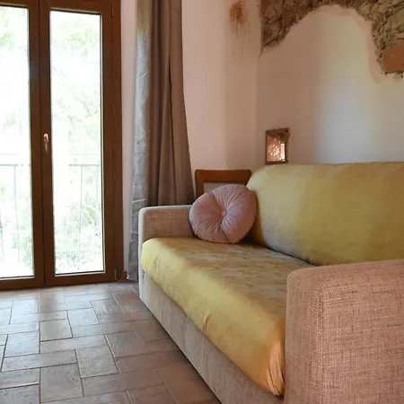 Elba Borgo Di Latrano * Magazzini (Tuscany)