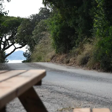 Elba Borgo Di Latrano
