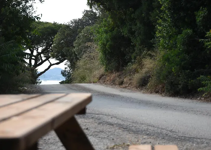 Elba Borgo Di Latrano